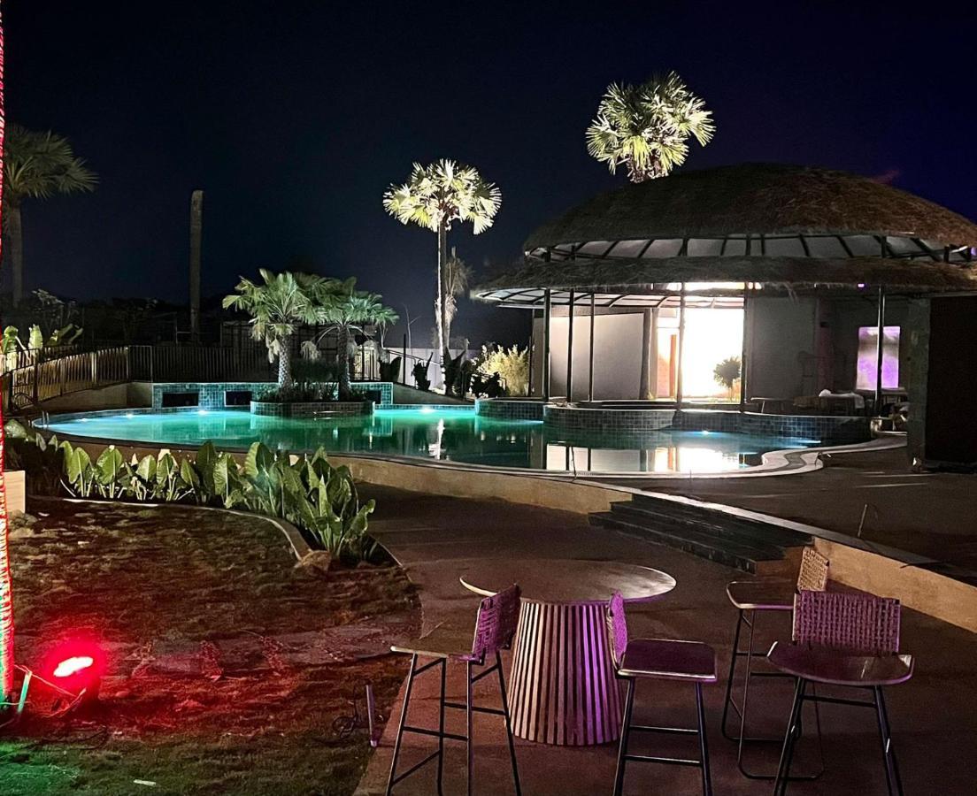 V Hotels And Resorts Chirala Bagian luar foto