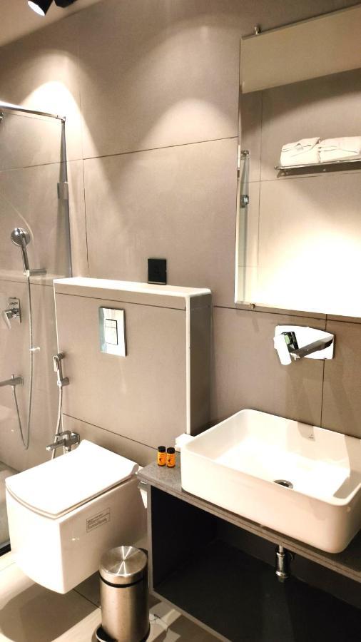 V Hotels And Resorts Chirala Bagian luar foto