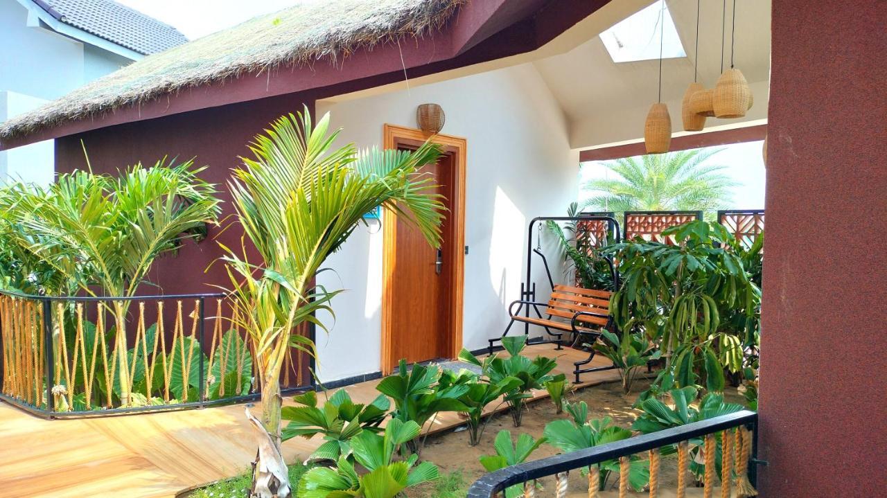 V Hotels And Resorts Chirala Bagian luar foto