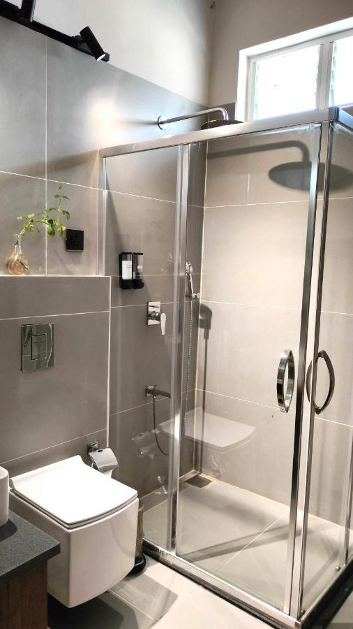 V Hotels And Resorts Chirala Bagian luar foto