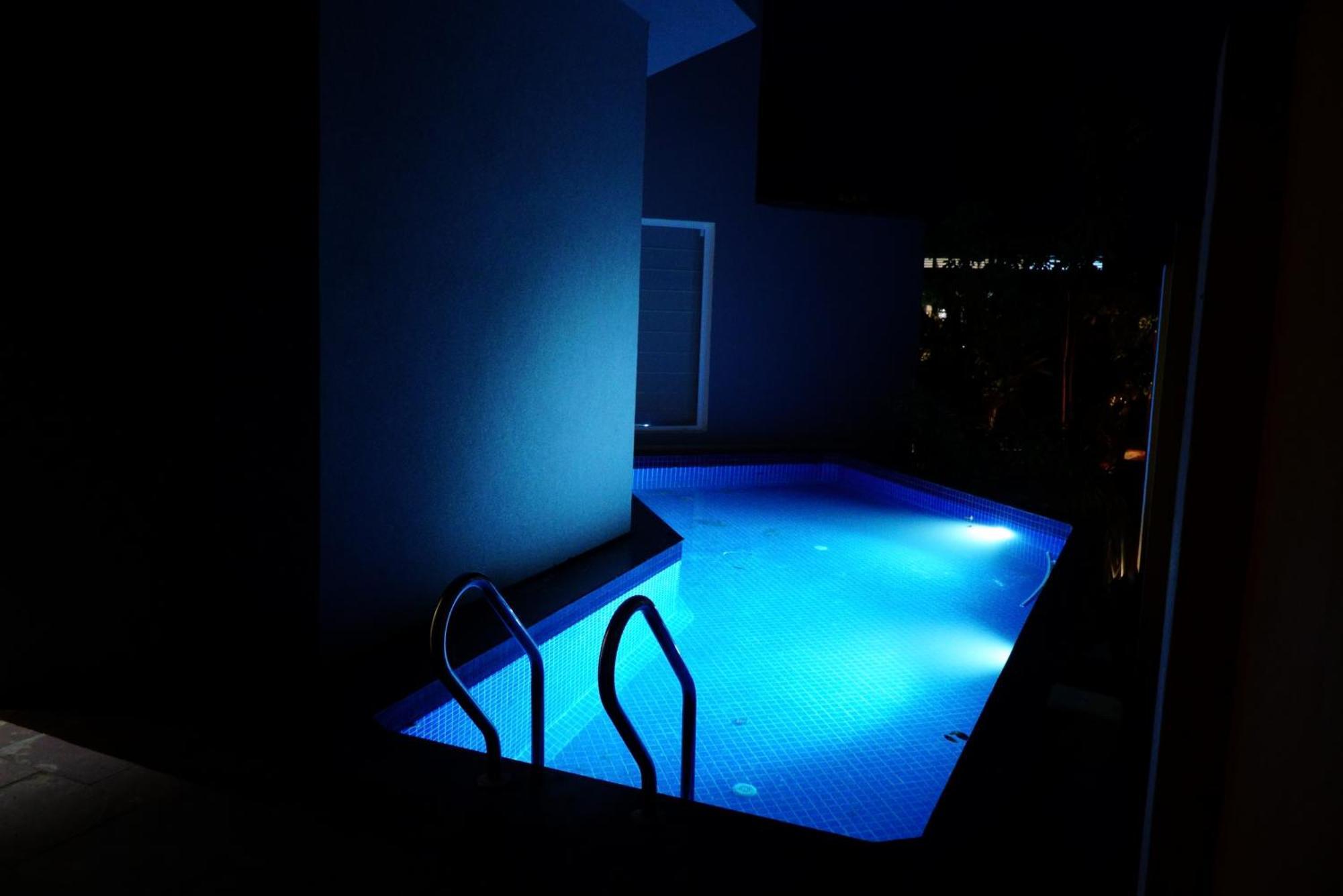 V Hotels And Resorts Chirala Bagian luar foto