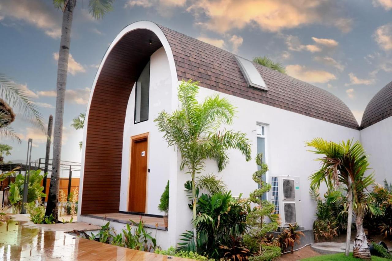V Hotels And Resorts Chirala Bagian luar foto